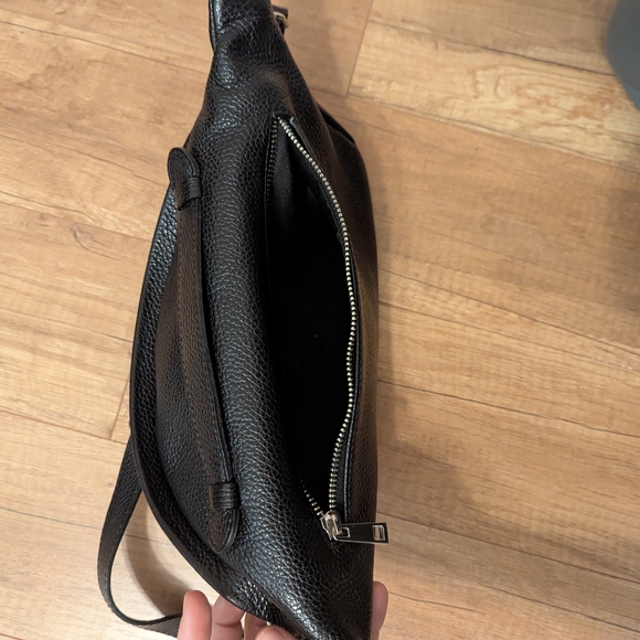Genuine Black Leather Crossbody Bag - Picture 4 of 8